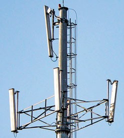 ترجمه مخابرات-موج بر (هدایت موج) و آنتن اصلی (اولیه)